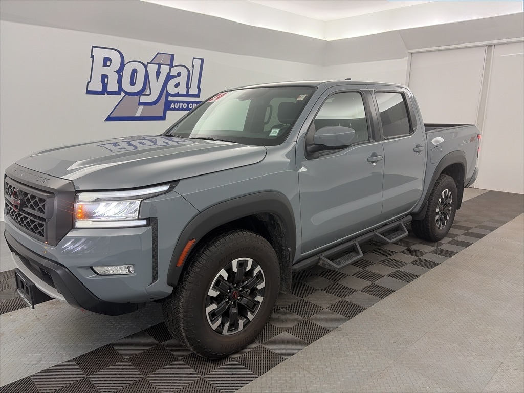 2024 Nissan Frontier PRO-4X's photo