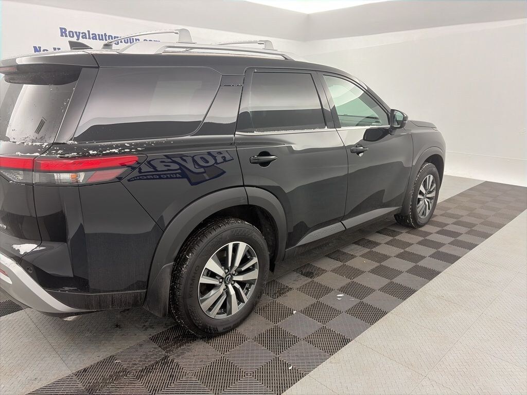 New 2025 Nissan Pathfinder SL SUV