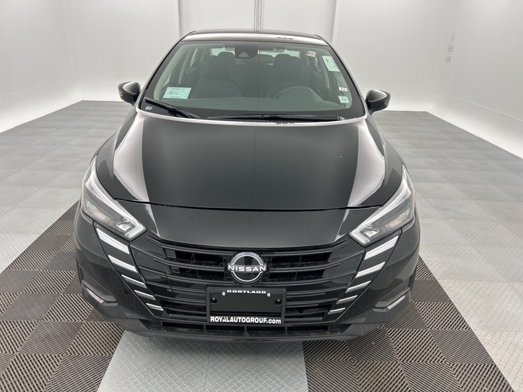 New 2025 Nissan Versa 1.6 SV Sedan