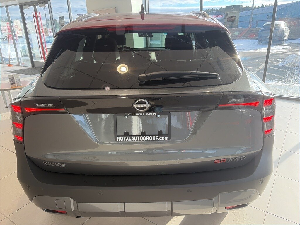 New 2026 Nissan Kicks SR SUV