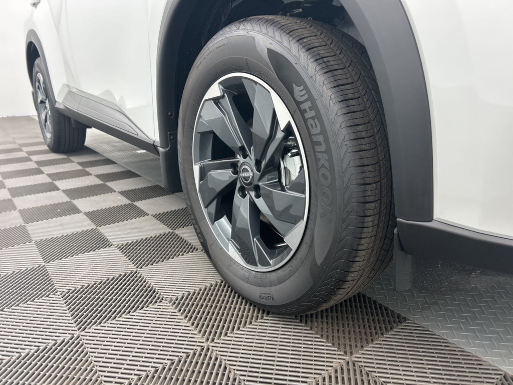 New 2026 Nissan Rogue SV SUV