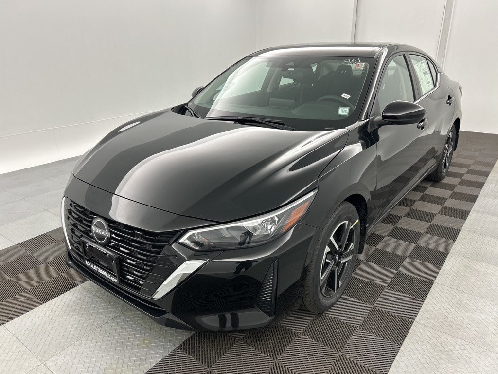 2025 Nissan Sentra SV's photo