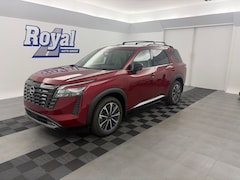 2026 Nissan Pathfinder Platinum SUV