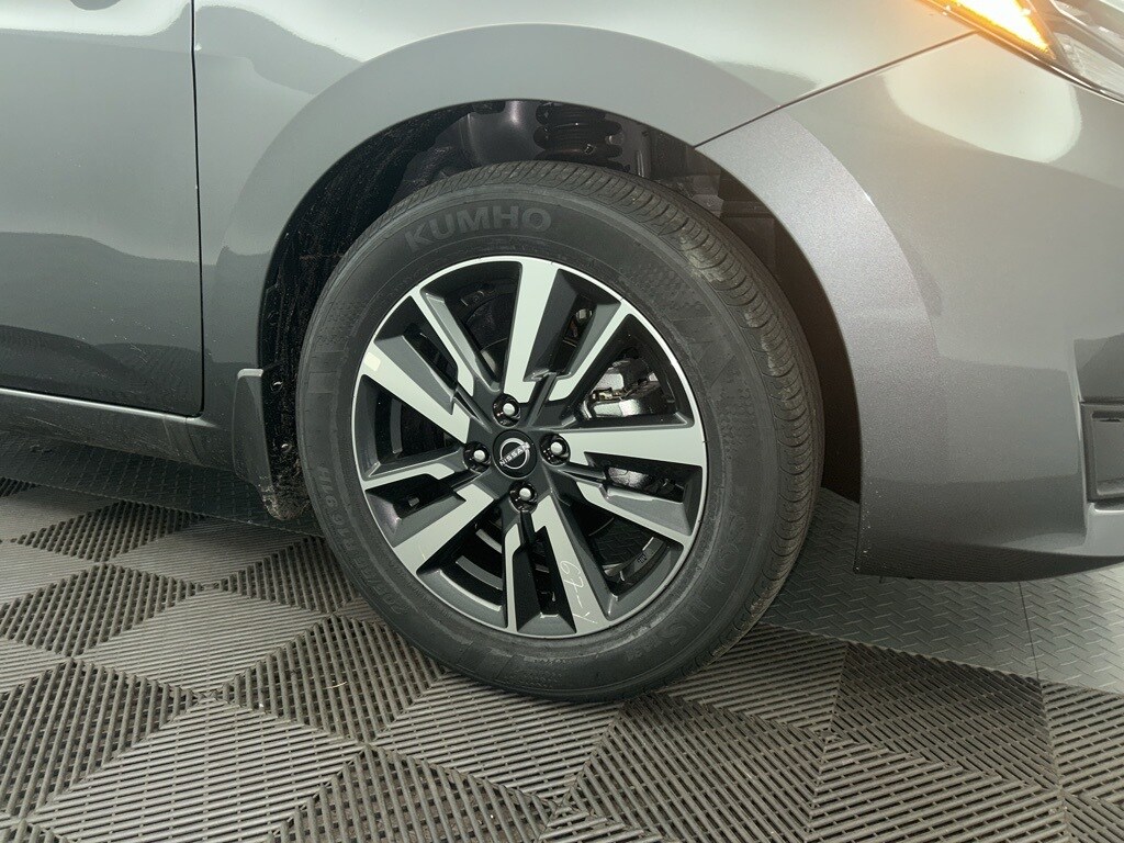 New 2025 Nissan Versa 1.6 S Sedan