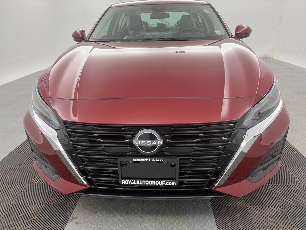 New 2025 Nissan Altima SV Sedan