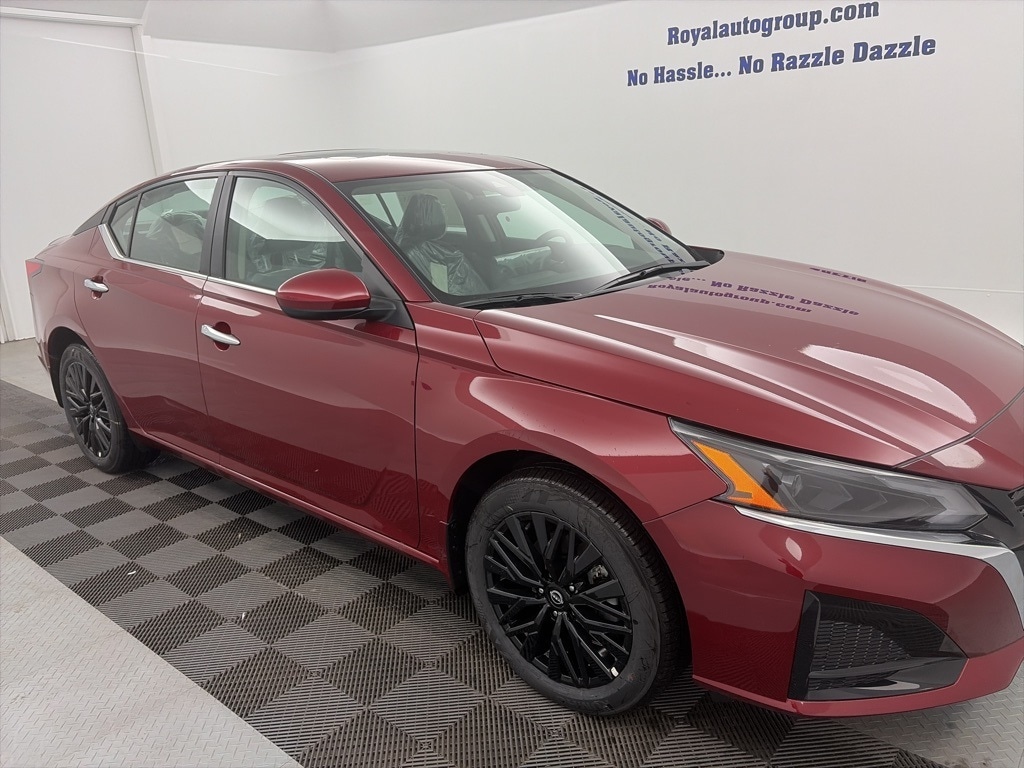 New 2025 Nissan Altima SV Sedan