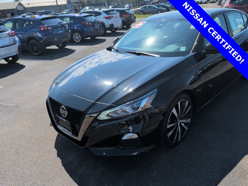 2022 Nissan Altima SR