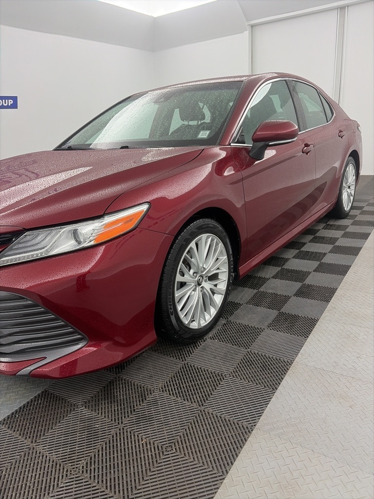 2020 Toyota Camry XLE's photo