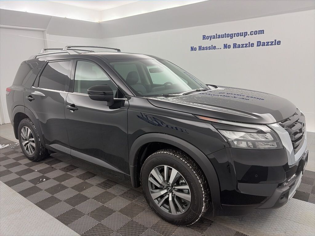 New 2025 Nissan Pathfinder SL SUV