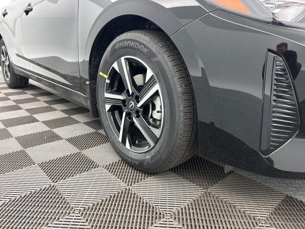 2025 Nissan Sentra SV photo 4