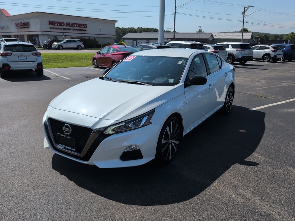 2022 Nissan Altima 2.5 SR