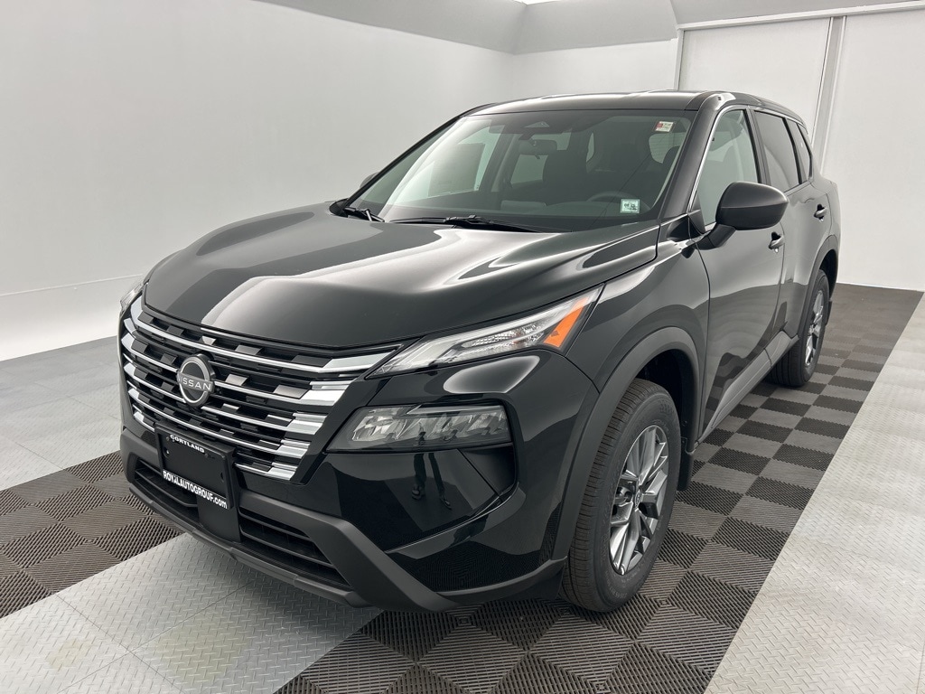 2026 Nissan Rogue S's photo