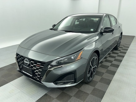 2025 Nissan Altima SR Sedan