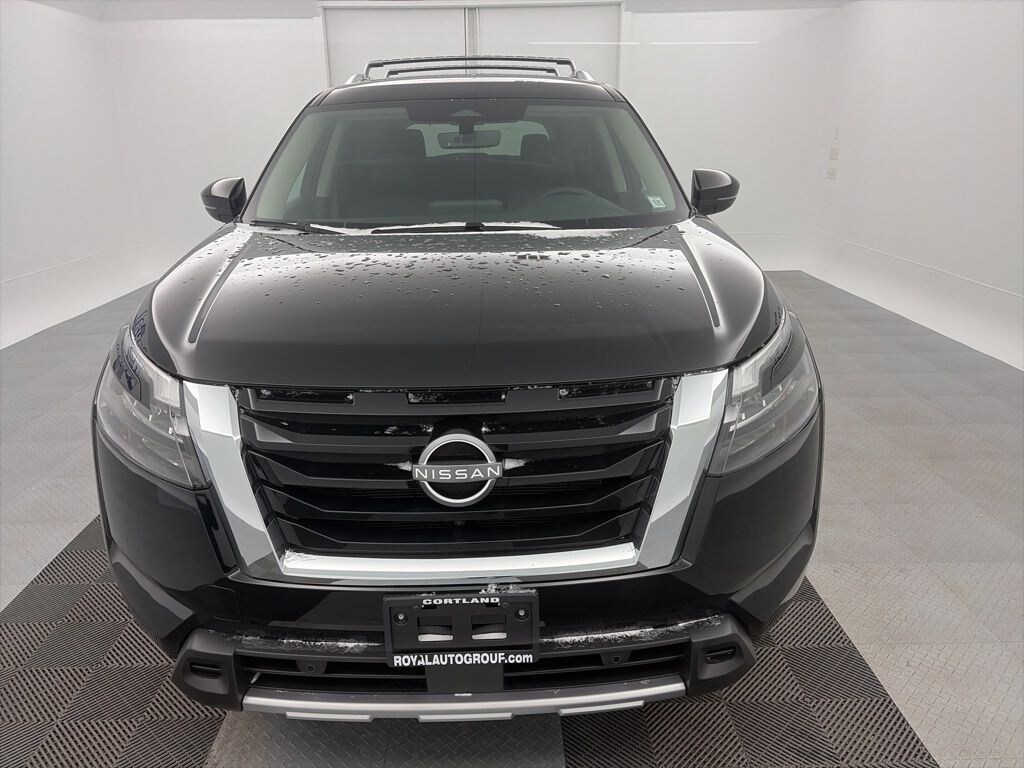 New 2025 Nissan Pathfinder SL SUV