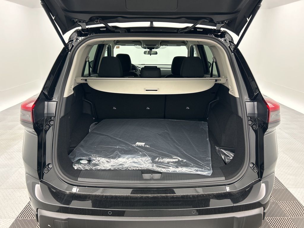 2026 Nissan Rogue S - Photo 8