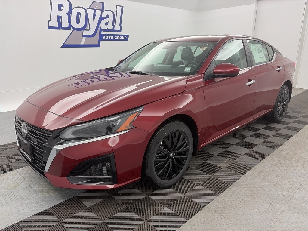 New 2025 Nissan Altima SV Sedan