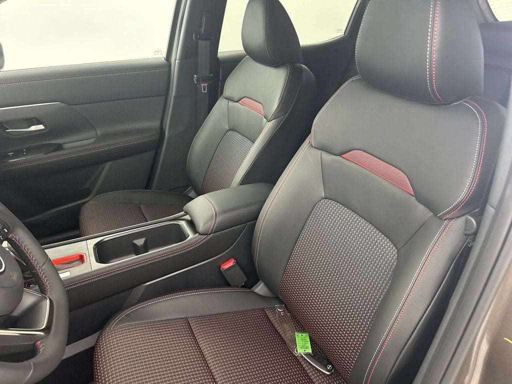 2026 Nissan KICKS SR AWD - Photo 11