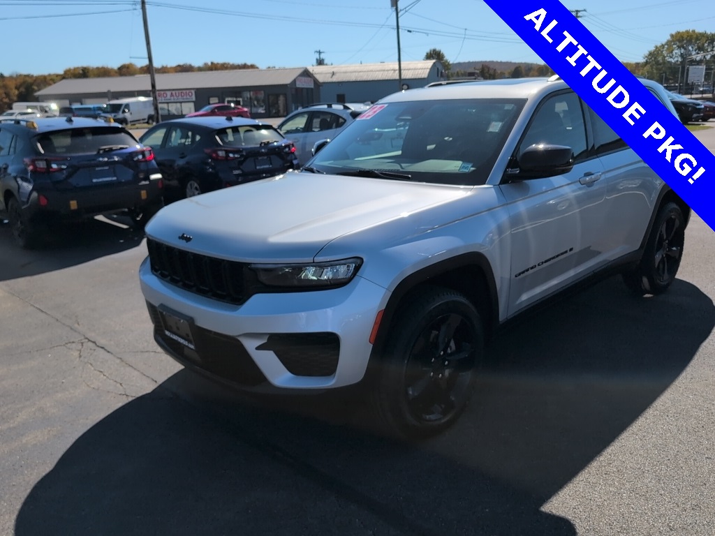2023 Jeep Grand Cherokee Altitude