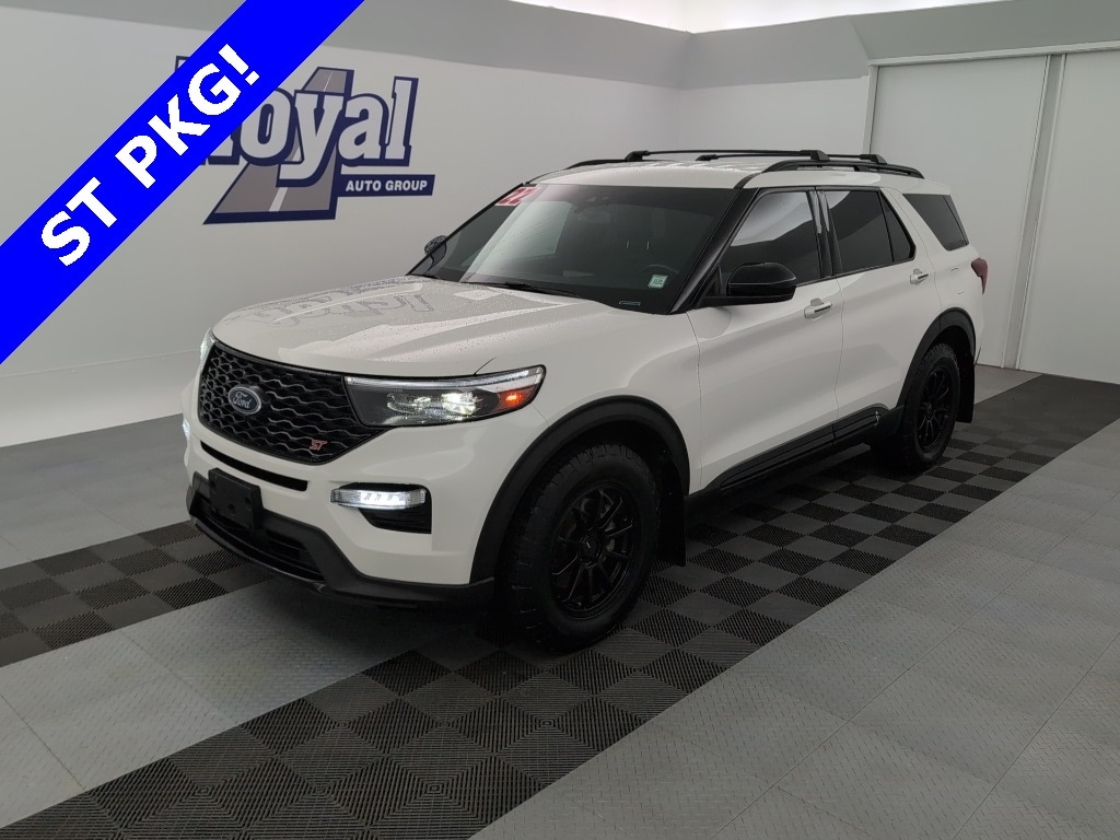 2022 Ford Explorer ST's photo