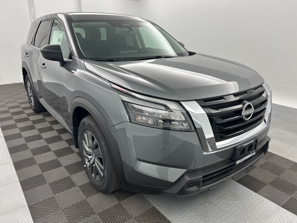 New 2025 Nissan Pathfinder S SUV