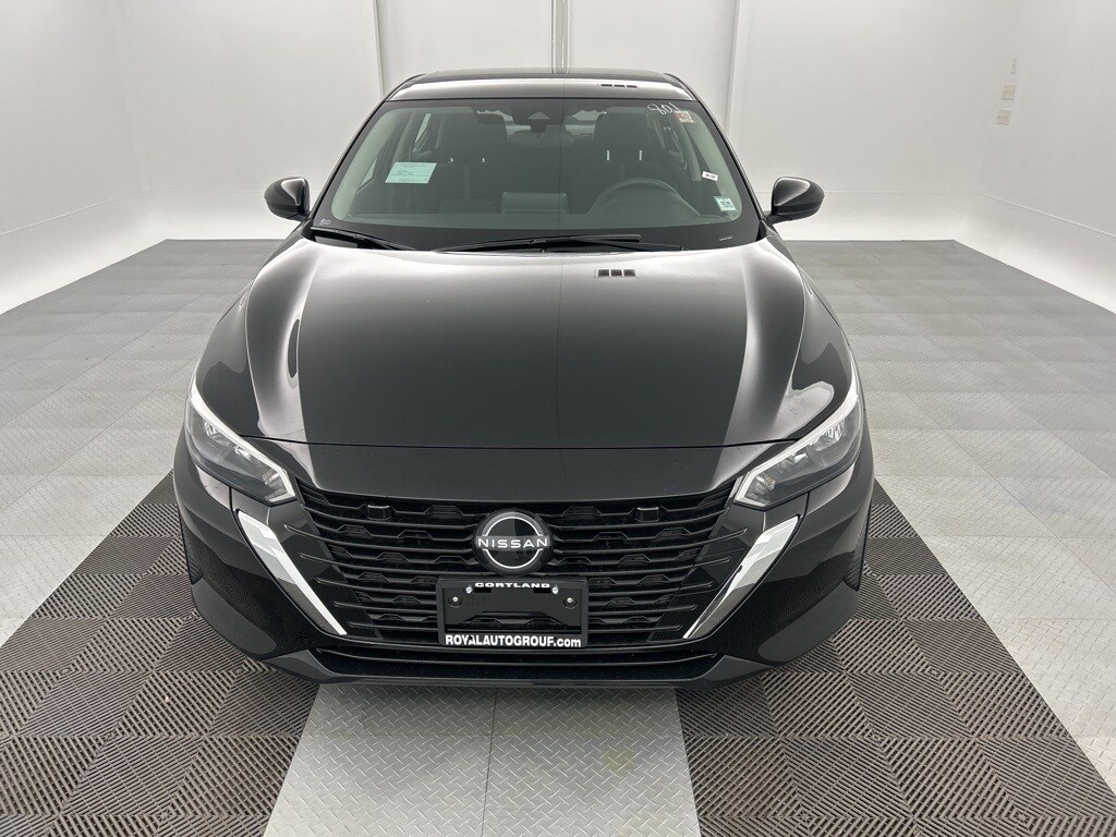 2025 Nissan Sentra SV photo 2