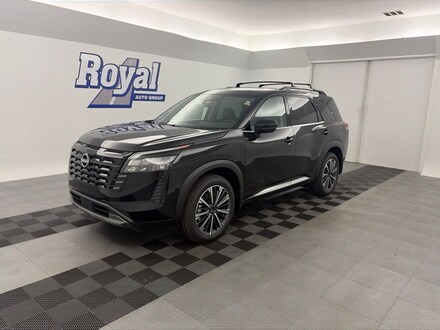 2026 Nissan Pathfinder Platinum SUV