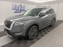 2025 Nissan Pathfinder SL SUV