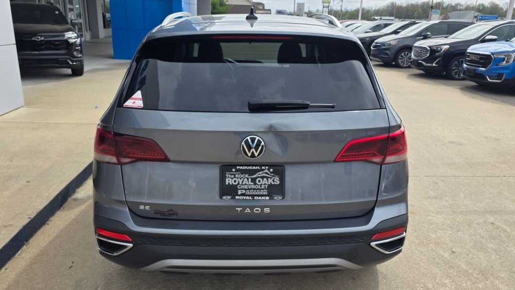 Used 2022 Volkswagen Taos SE FWD