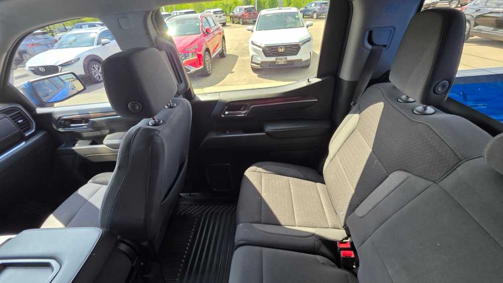 2024 Chevrolet Silverado 1500 LT - Photo 25