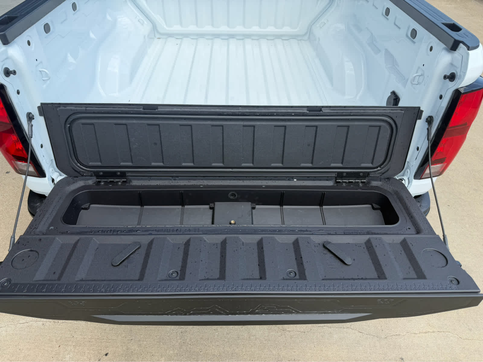 2026 Chevrolet Colorado Z71 - Photo 8