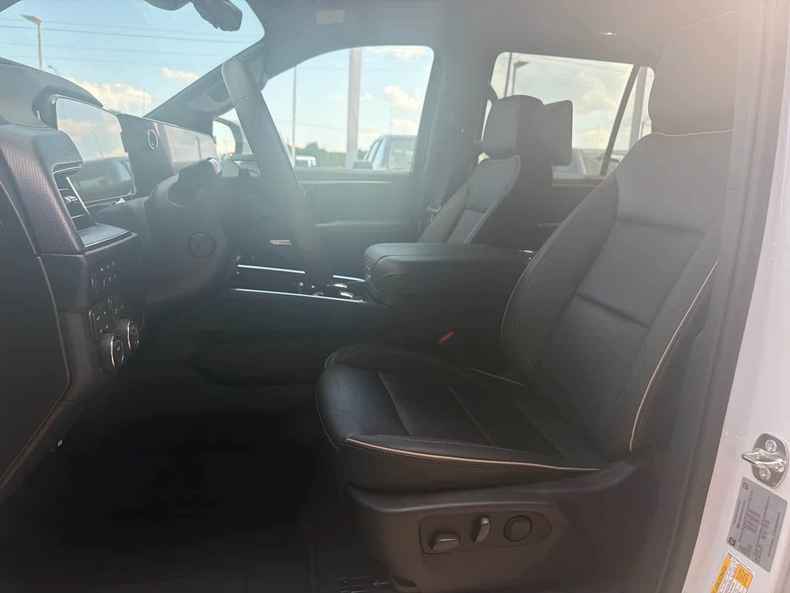 2026 Chevrolet Tahoe Premier - Photo 13