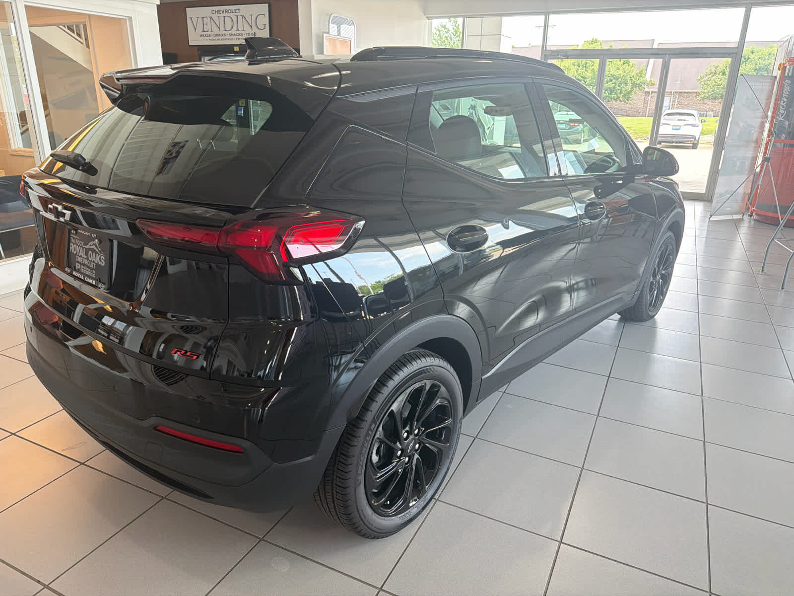 2027 Chevrolet Bolt RS - Photo 7