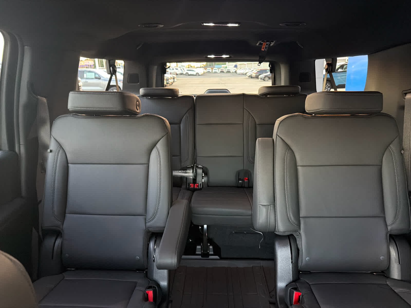 2026 Chevrolet Suburban LT - Photo 25
