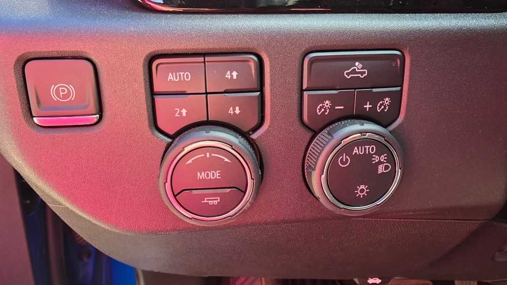 2024 Chevrolet Silverado 1500 LT - Photo 14