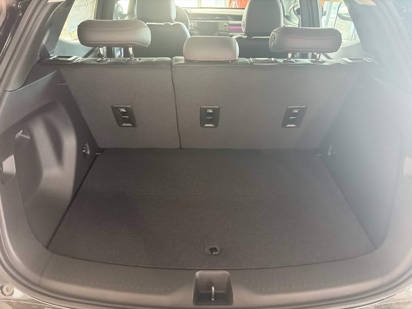 2027 Chevrolet Bolt RS - Photo 28