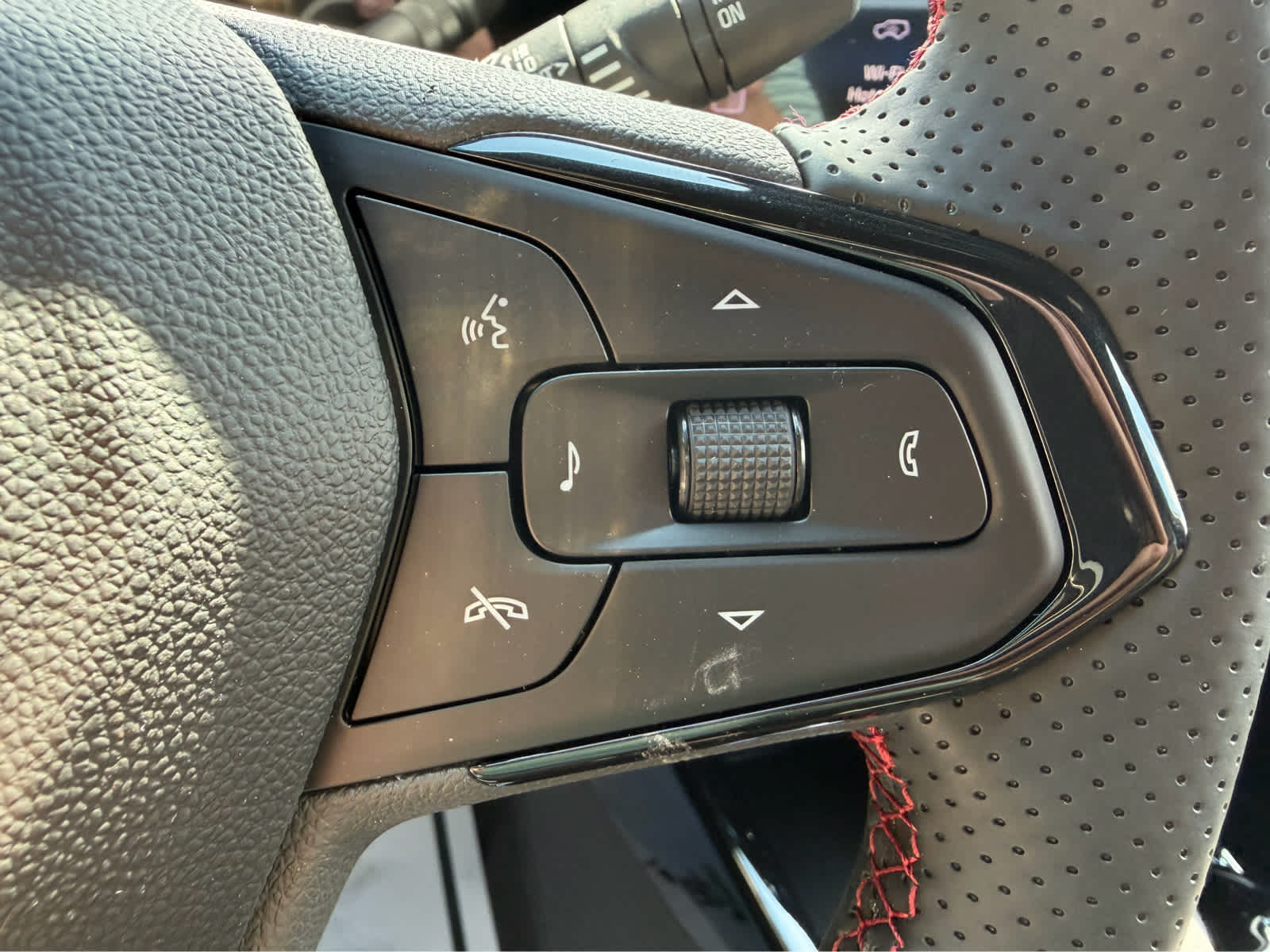 2026 Chevrolet Trax RS - Photo 19