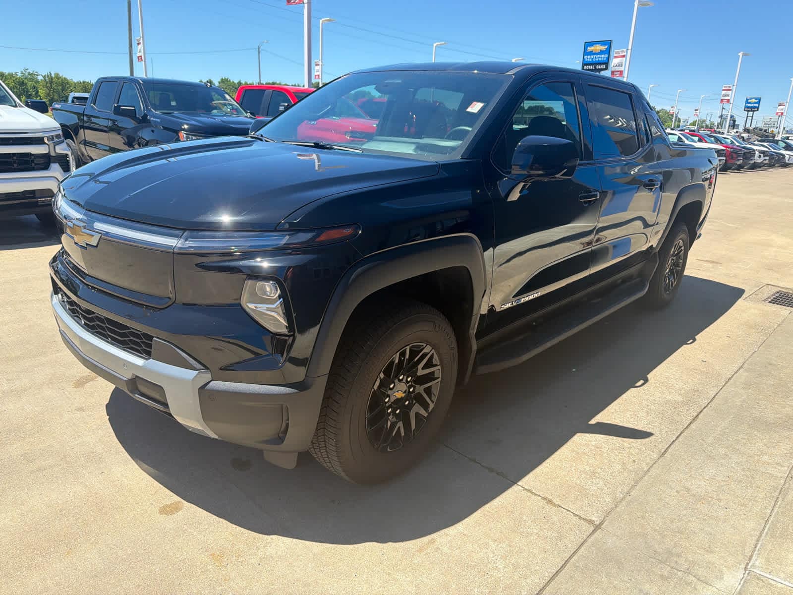 2025 Chevrolet Silverado EV LT Extended Range's photo