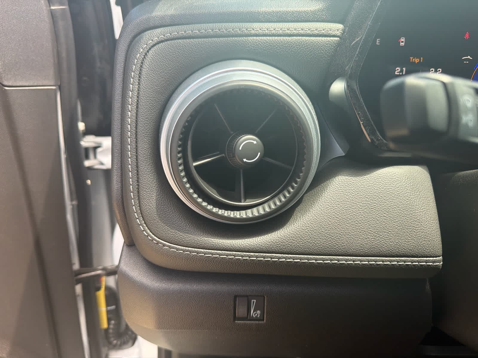 2026 Chevrolet Colorado LT - Photo 21