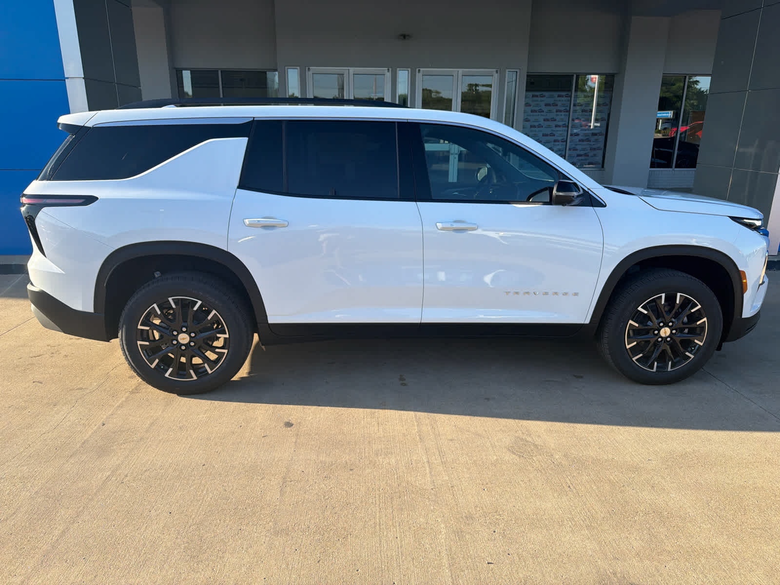 2026 Chevrolet Traverse LT - Photo 7