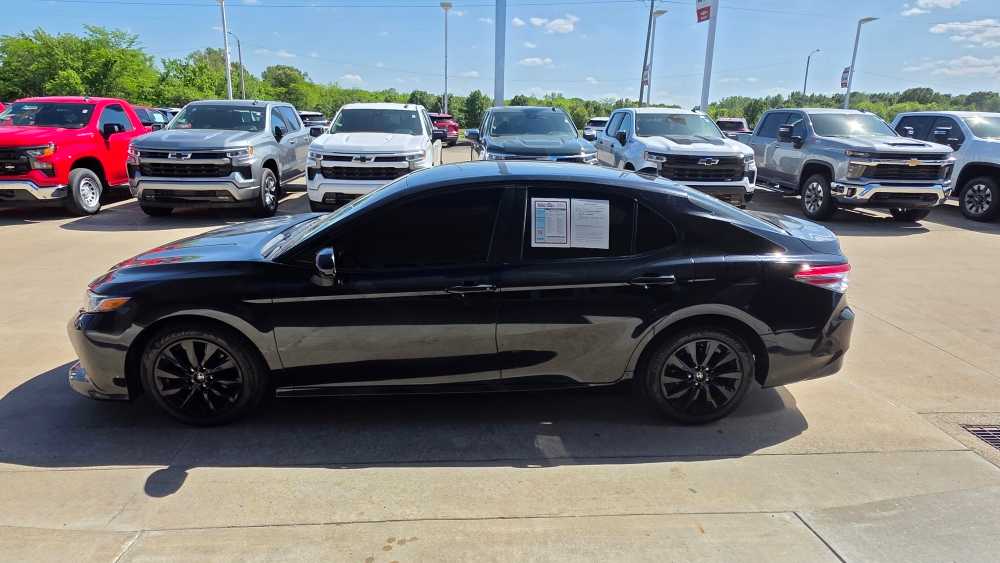 Used 2018 Toyota Camry LE with VIN 4T1B11HK4JU069331 for sale in Paducah, KY