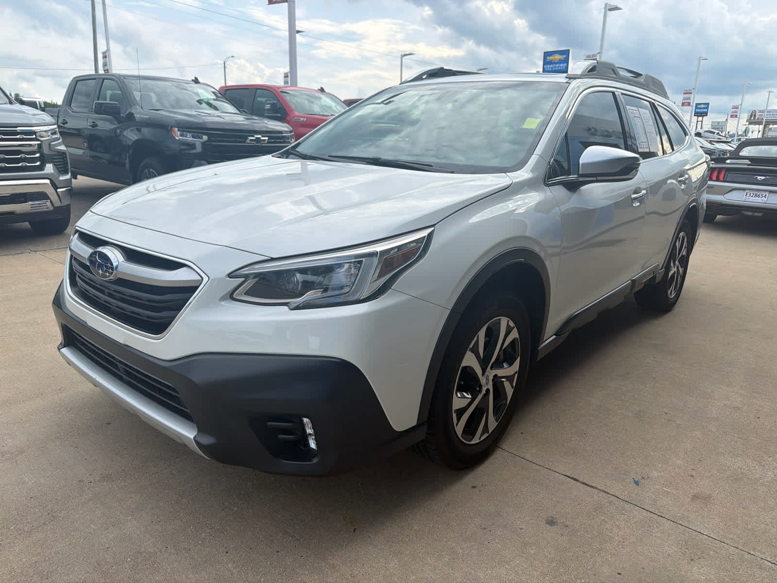2021 Subaru Outback Touring XT's photo