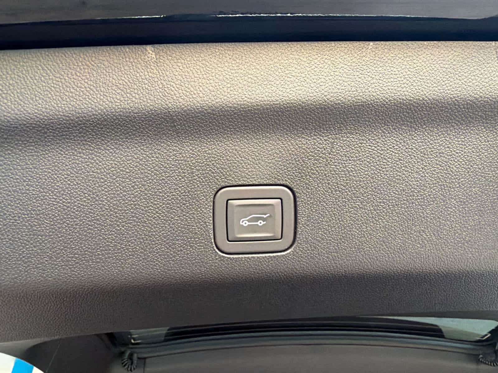 2026 Chevrolet Suburban LT - Photo 33