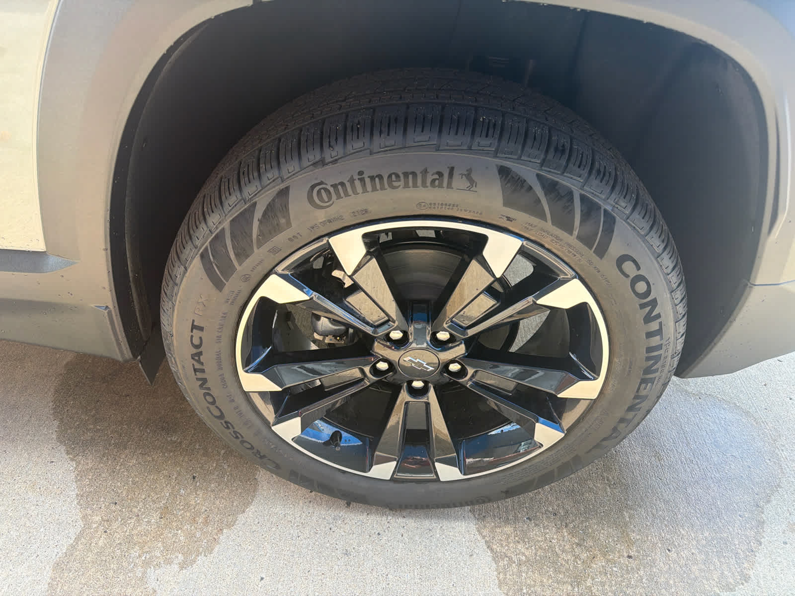 2027 Chevrolet Equinox RS - Photo 11