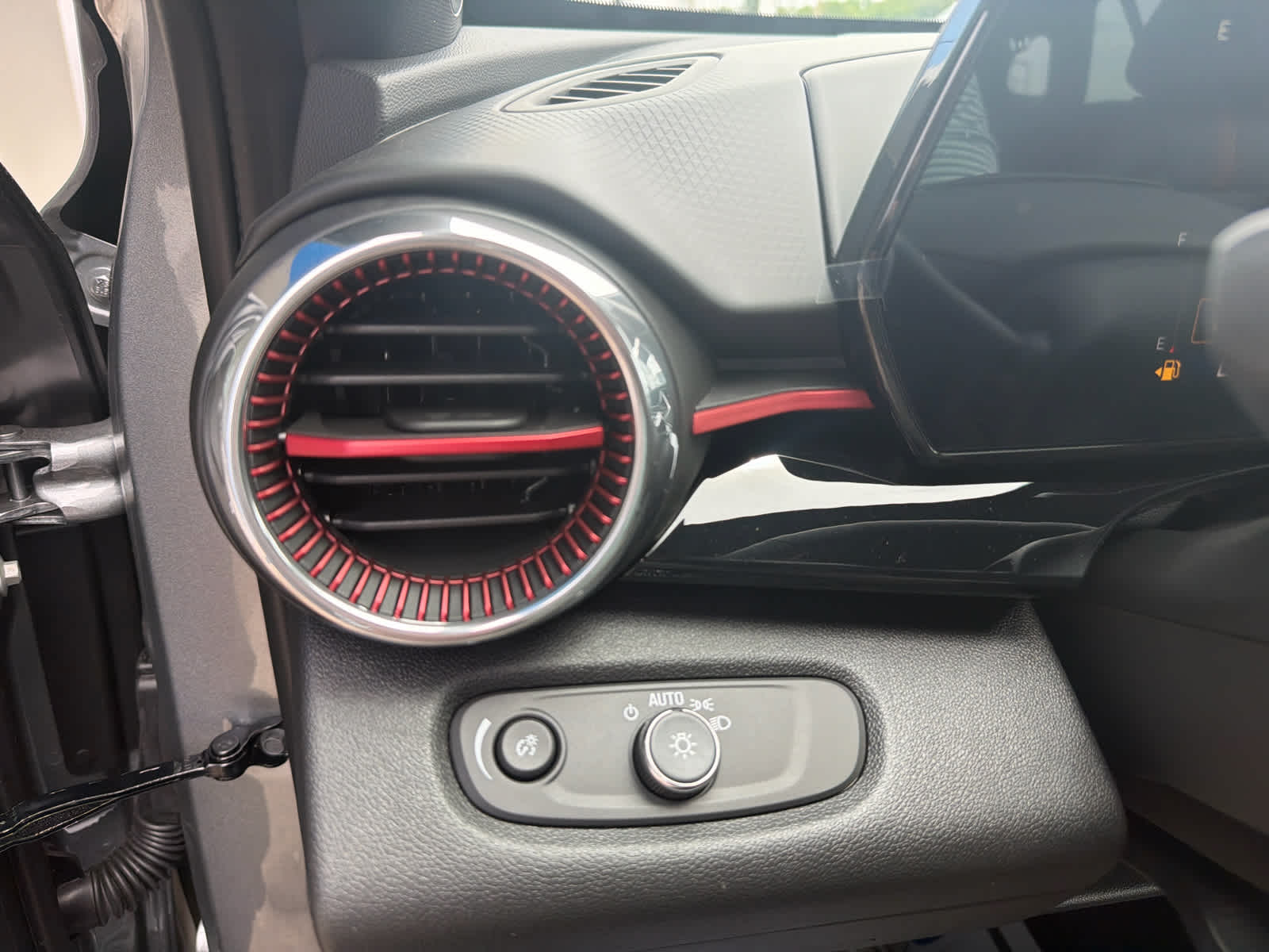 2026 Chevrolet Trax RS - Photo 22