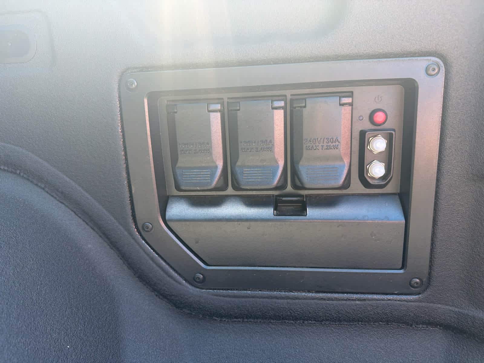 2025 Chevrolet Silverado EV RST - Photo 29