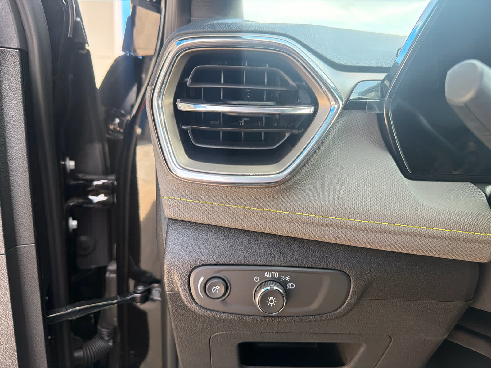 2026 Chevrolet Trailblazer Activ - Photo 21