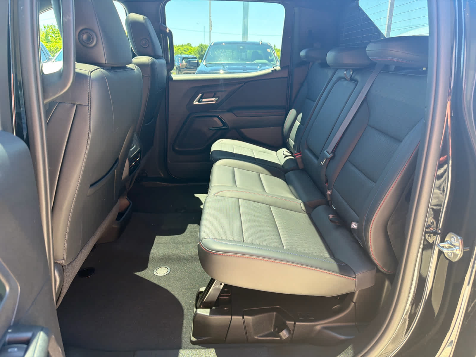 2025 Chevrolet Silverado EV RST - Photo 22