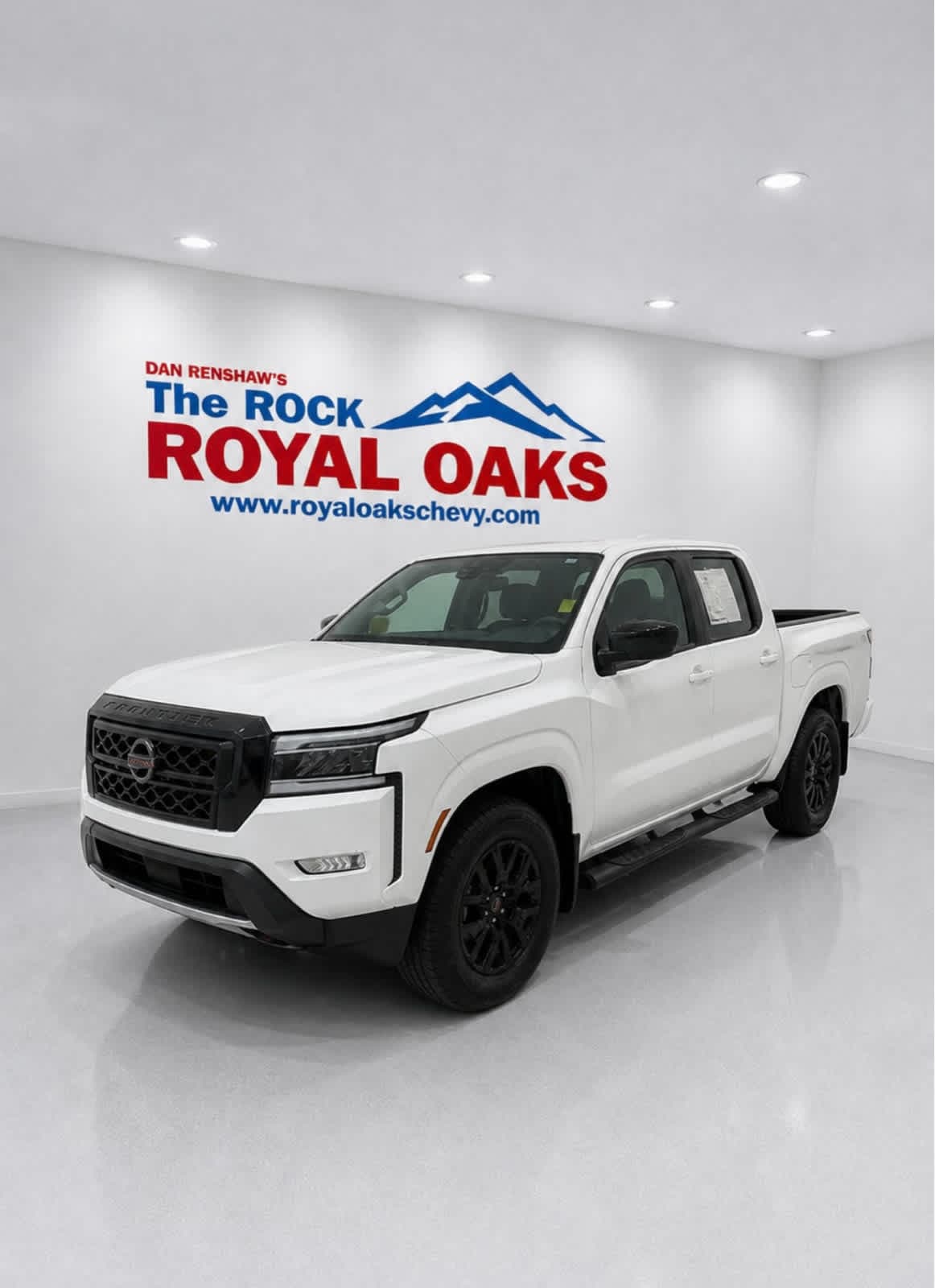 2023 Nissan Frontier SV Crew Cab 4X2 SWB's photo