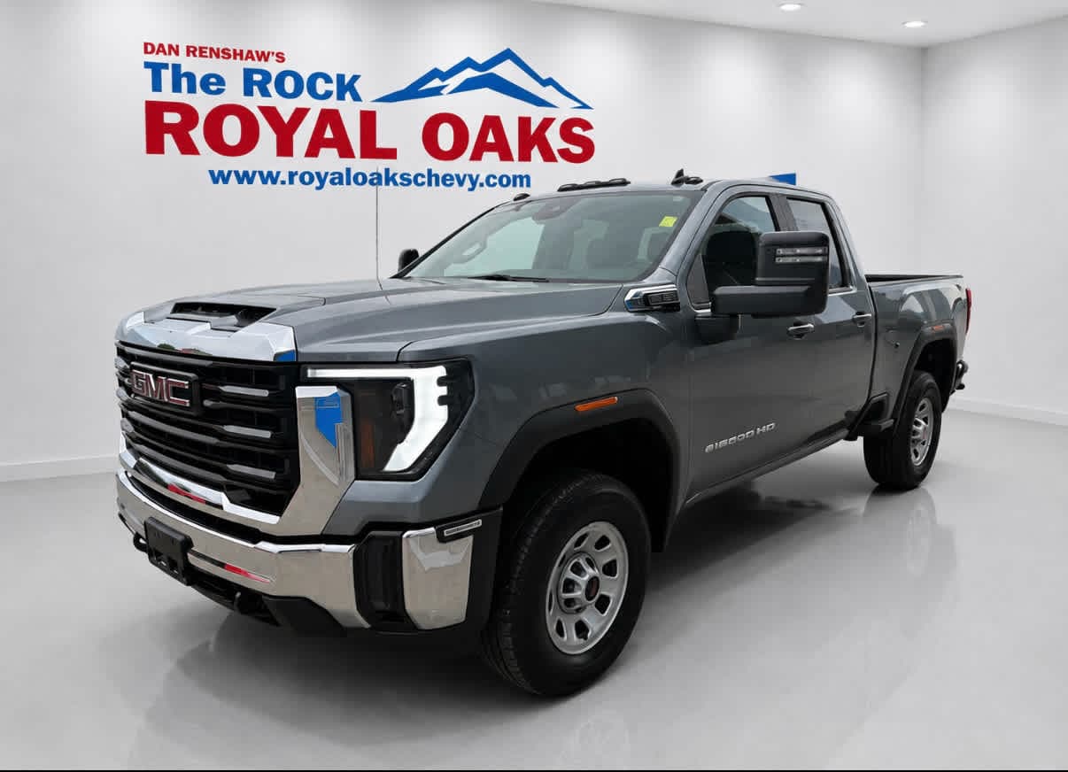 2024 GMC Sierra 4WD Double Cab Standard Box Pro's photo