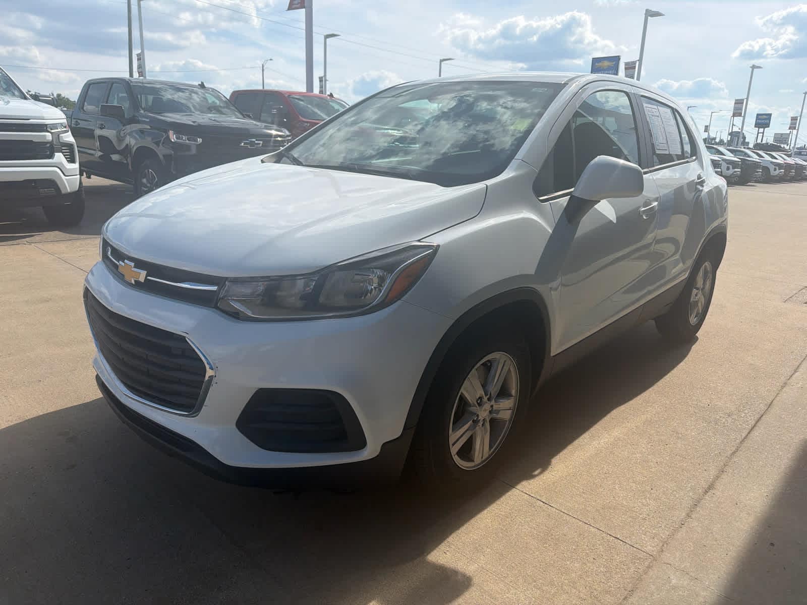 2020 Chevrolet Trax LS's photo